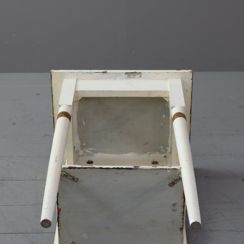 C491 白サイドテーブル 木製 輸入家具 高さ73㎝ 幅44㎝ 奥行36㎝