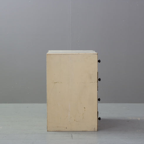 C498 白サイドチェスト 木製 イギリス輸入家具 高さ47㎝ 幅45㎝ 奥行33㎝