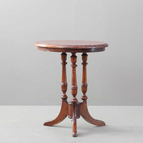 C527 サイドテーブル 木製 輸入家具 高さ59㎝ 幅50㎝ 奥行50㎝