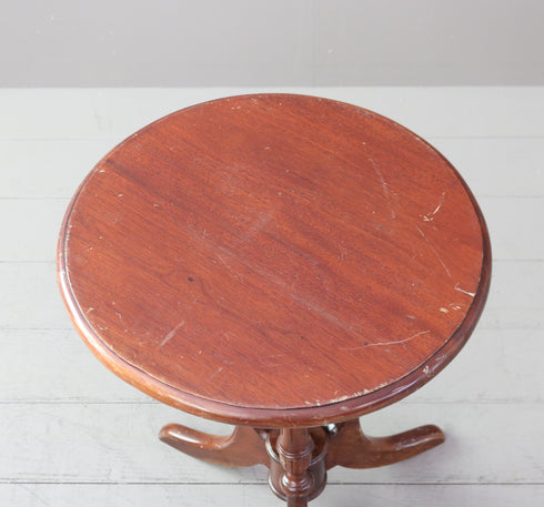 C527 サイドテーブル 木製 輸入家具 高さ59㎝ 幅50㎝ 奥行50㎝