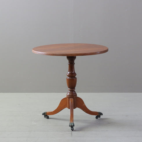 C529 サイドテーブル キャスター付き 木製 輸入家具 高さ50㎝ 幅50㎝ 奥行50㎝