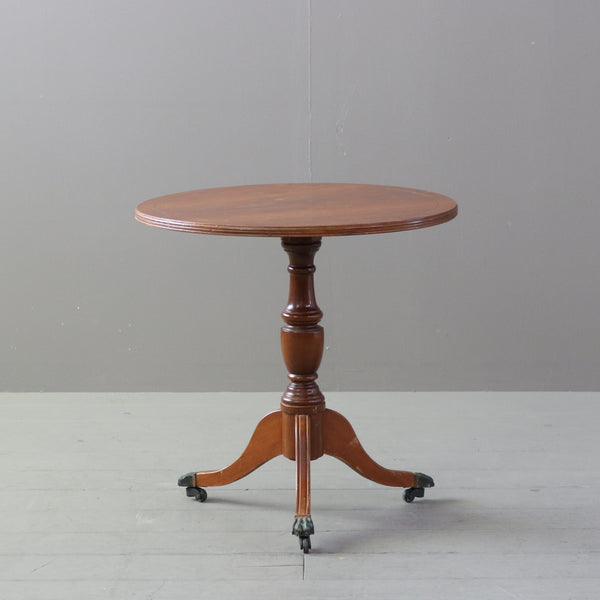 C529 サイドテーブル キャスター付き 木製 輸入家具 高さ50㎝ 幅50㎝ 奥行50㎝