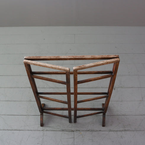 C532 折り畳み式タオルハンガーラック 木製 アンティーク 高さ81㎝ 幅55㎝ 奥行22㎝