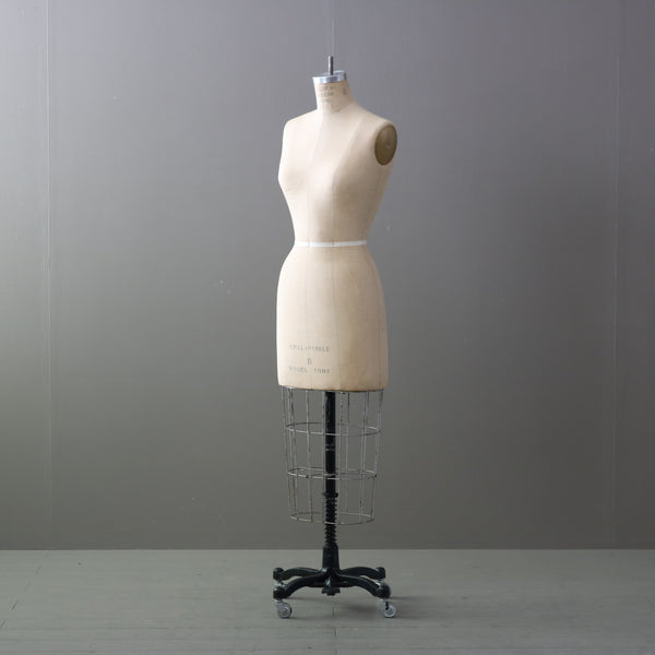 B540 トルソ レディース キャスター付き 什器 高さ155㎝ 幅35㎝ 奥行33㎝