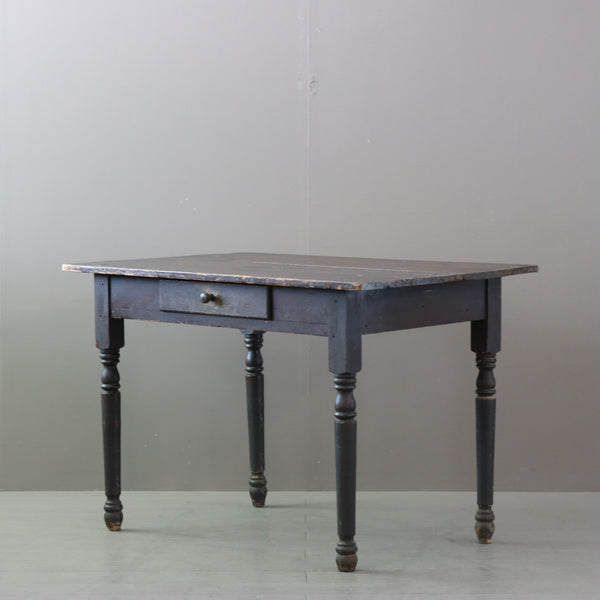 C545 引き出し付きテーブル 展示台 木製 什器 高さ71㎝ 幅107㎝ 奥行69㎝