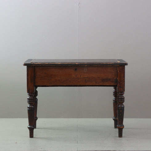 C546 収納付きテーブル 展示台 木製 什器 高さ66㎝ 幅91㎝ 奥行61㎝