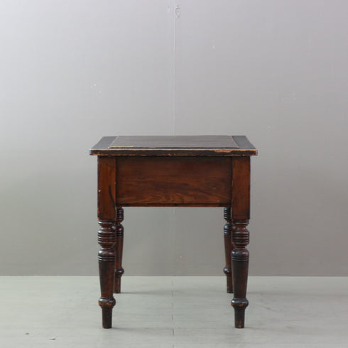 C546 収納付きテーブル 展示台 木製 什器 高さ66㎝ 幅91㎝ 奥行61㎝