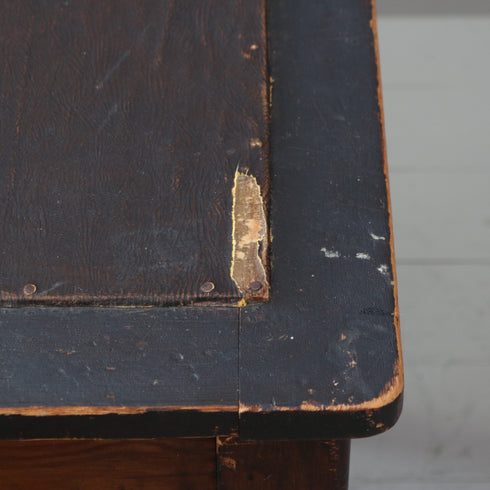 C546 収納付きテーブル 展示台 木製 什器 高さ66㎝ 幅91㎝ 奥行61㎝