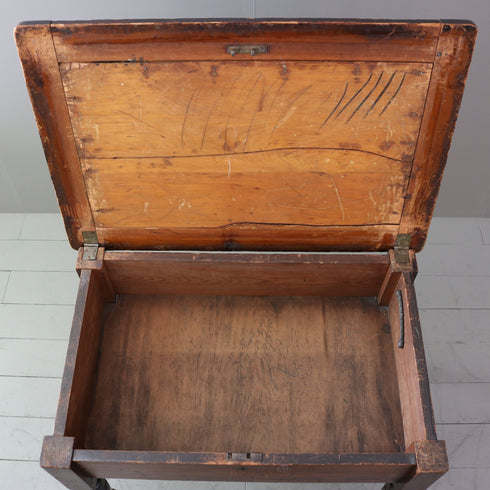 C546 収納付きテーブル 展示台 木製 什器 高さ66㎝ 幅91㎝ 奥行61㎝