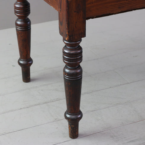 C546 収納付きテーブル 展示台 木製 什器 高さ66㎝ 幅91㎝ 奥行61㎝