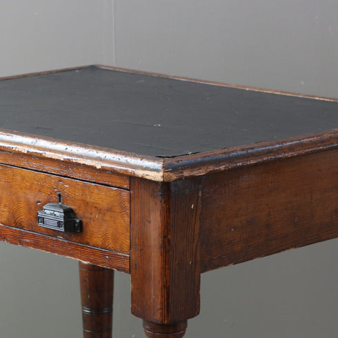 C547 引き出し付きテーブル 展示台 木製 什器 高さ78㎝ 幅91㎝ 奥行67㎝