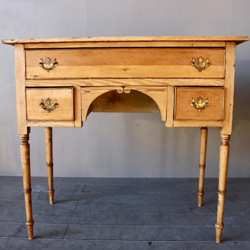 0382 アンティークテーブル