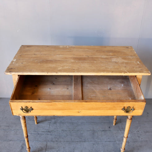 0382 アンティークテーブル