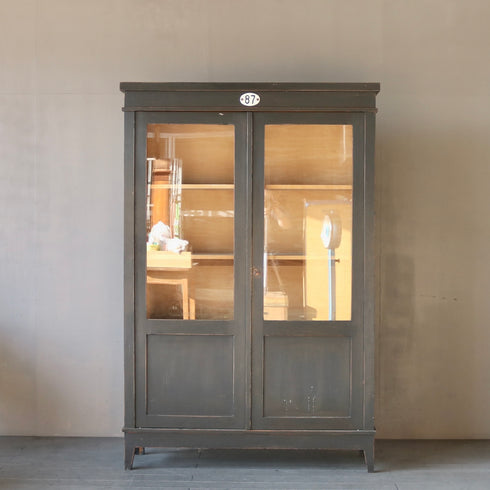 0402 アンティークキャビネット