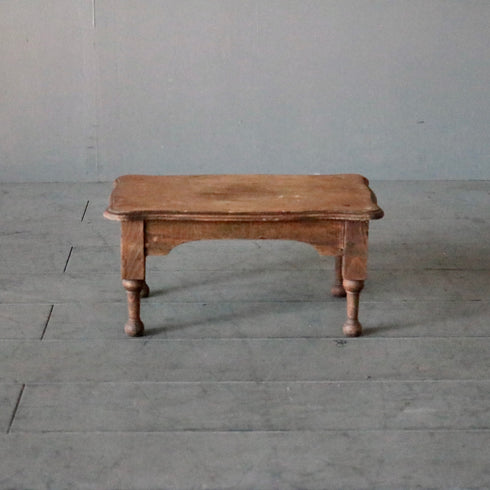 0257 アンティークディスプレイ台