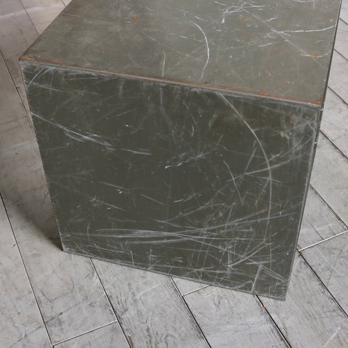 0311 メタルボックス