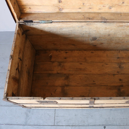 0276 アンティークブランケットボックス