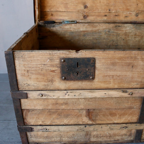 0276 アンティークブランケットボックス