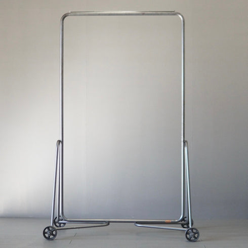 0002 ハンガーラック中・キャスター付き