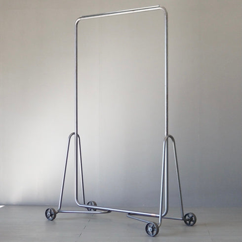 0002 ハンガーラック中・キャスター付き