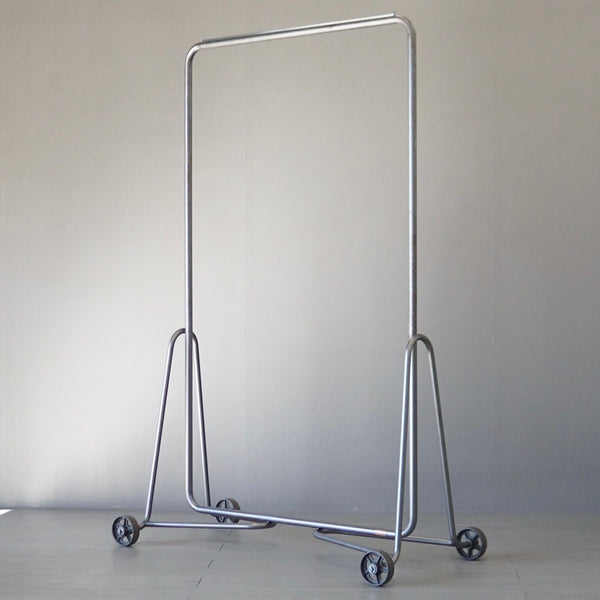 0002 ハンガーラック中・キャスター付き