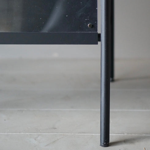 0180 ポスタースタンド