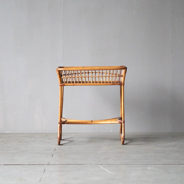 0188 ラタンワゴン