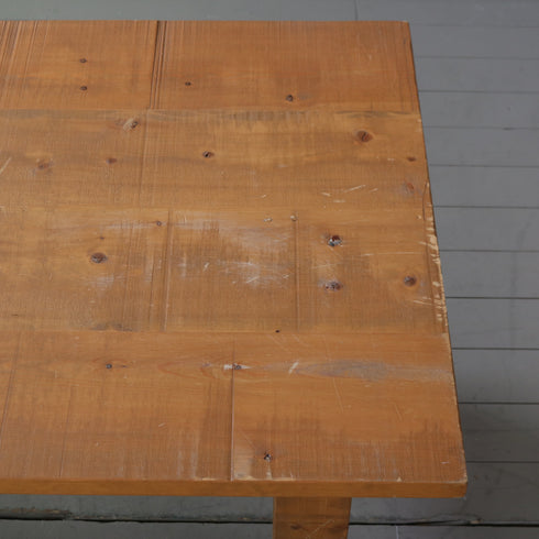 木製ワークテーブル作業台の天板右側のアップ画像