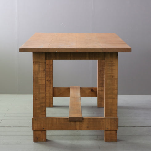 木製ワークテーブル作業台の側面からの全体画像