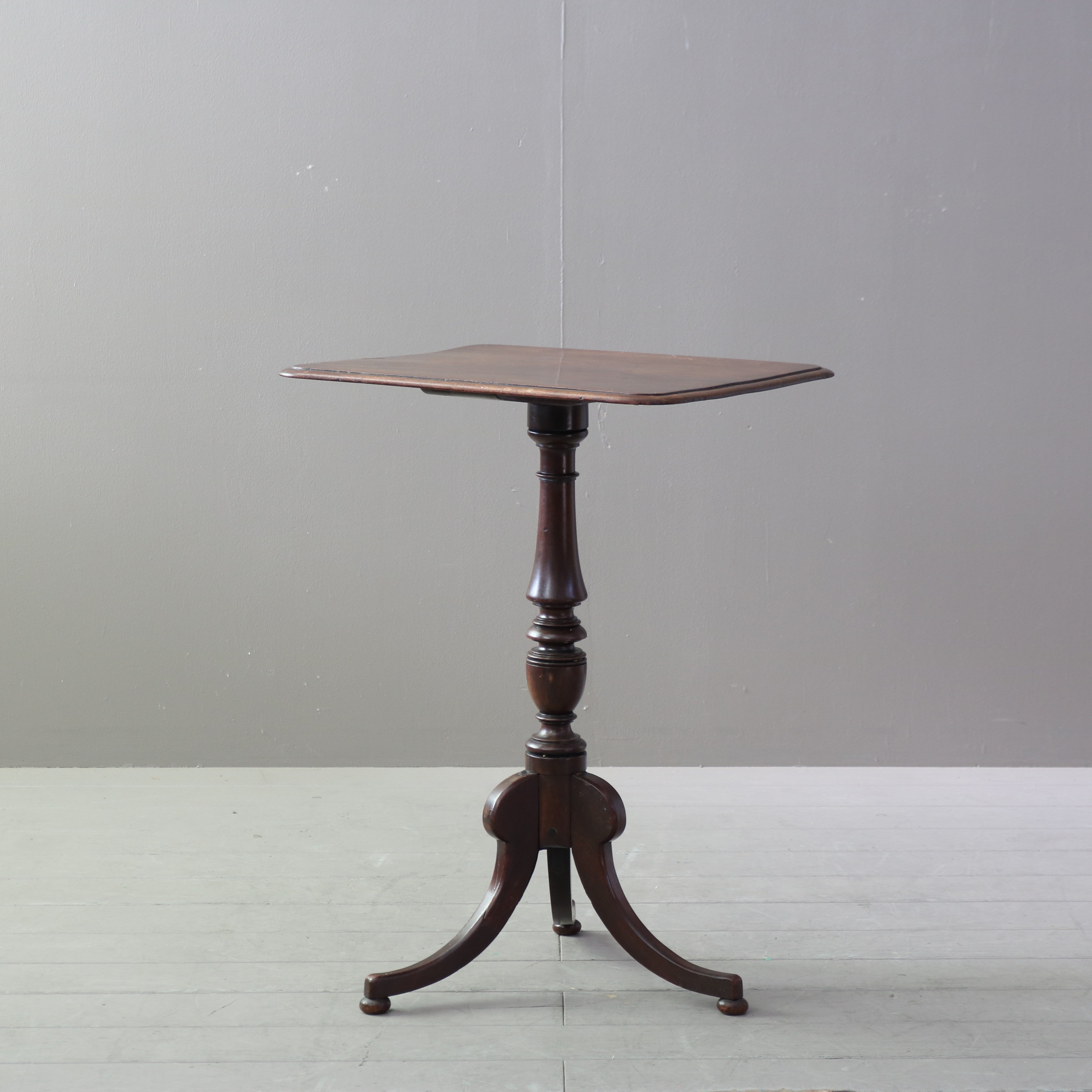 展示台/テーブルの通販ならヴィンテージ・アンティーク什器家具のuragami