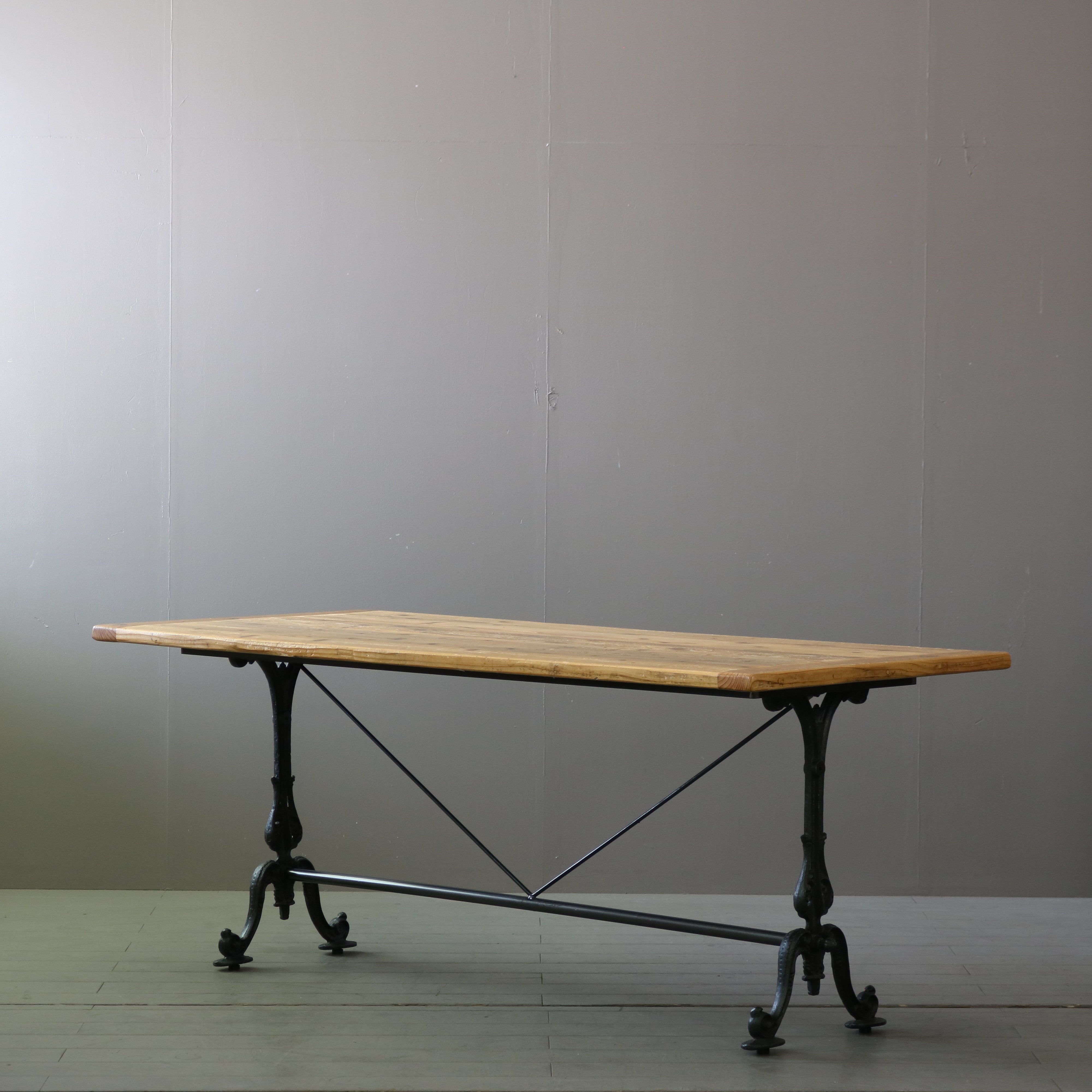 展示台/テーブルの通販ならヴィンテージ・アンティーク什器家具のuragami