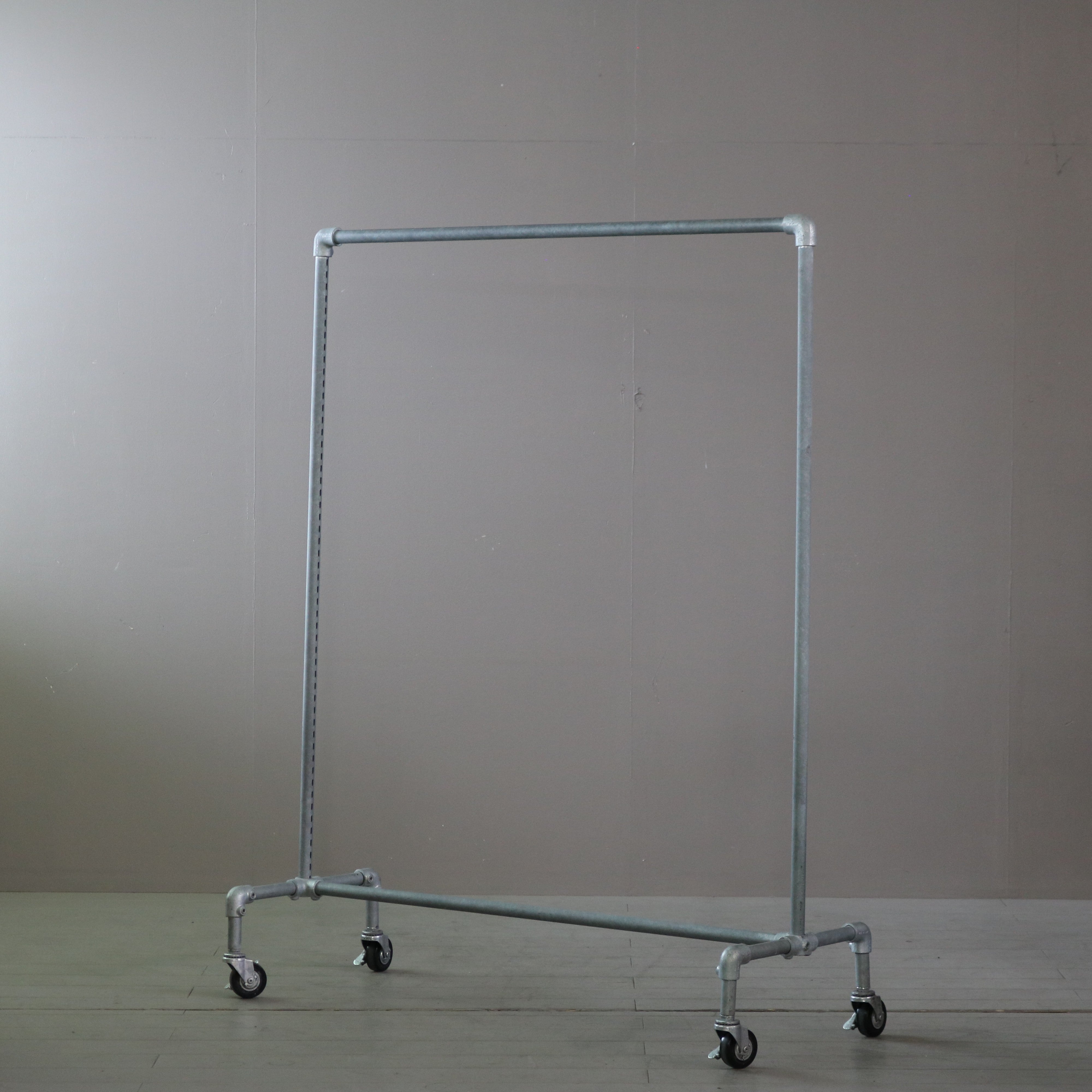 セレクトショップ別注 ガス管ハンガーラック B｜店舗中古什器