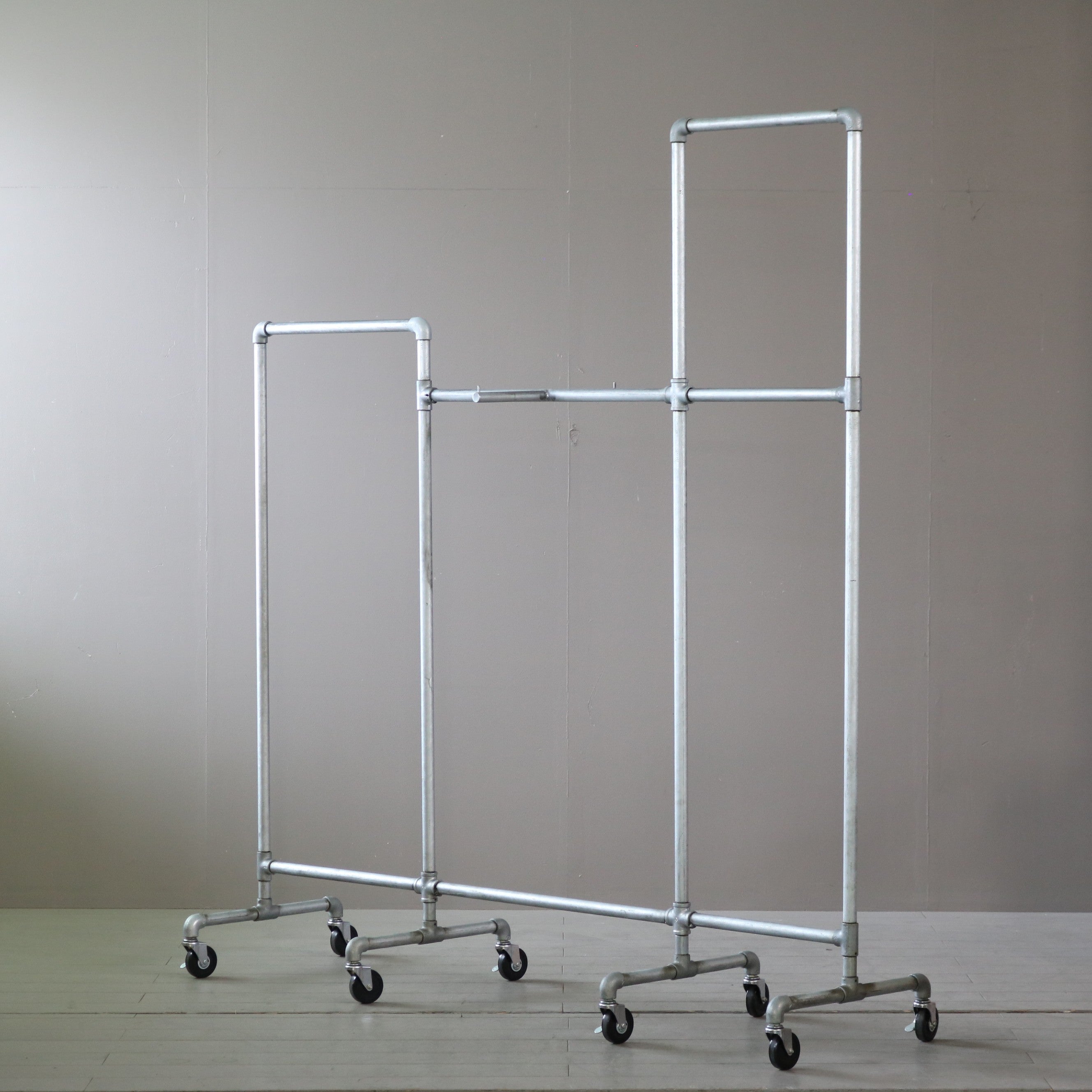 ハンガーラックの通販ならヴィンテージ・アンティーク什器家具のuragami