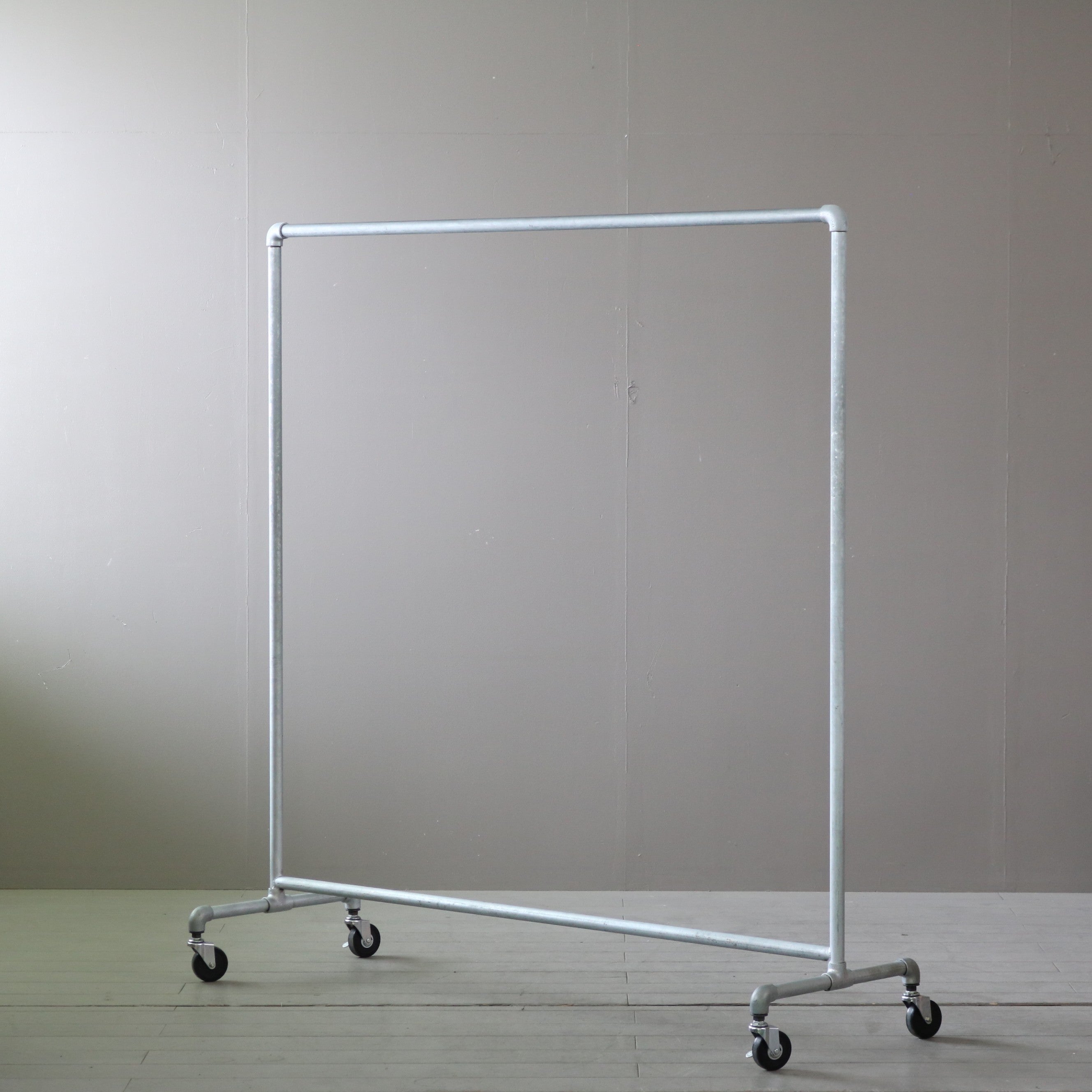 ハンガーラックの通販ならヴィンテージ・アンティーク什器家具のuragami