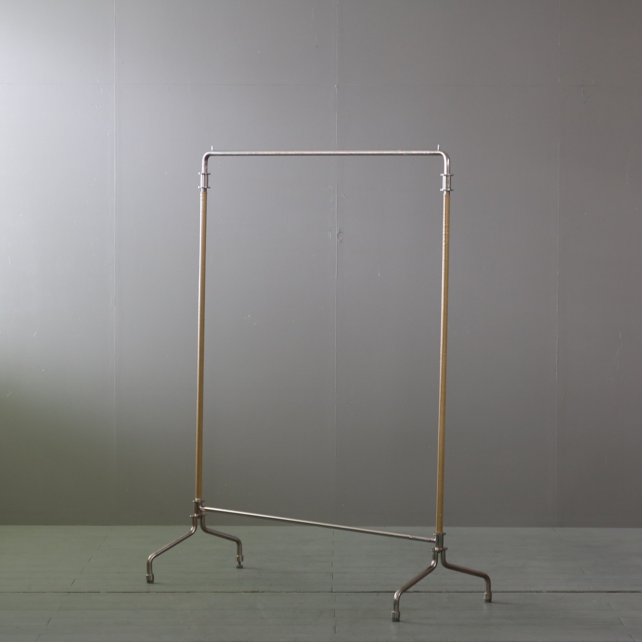 ハンガーラック 『EXIT METAL WORK SUPPLY』 アイアン×レザー 什器 高