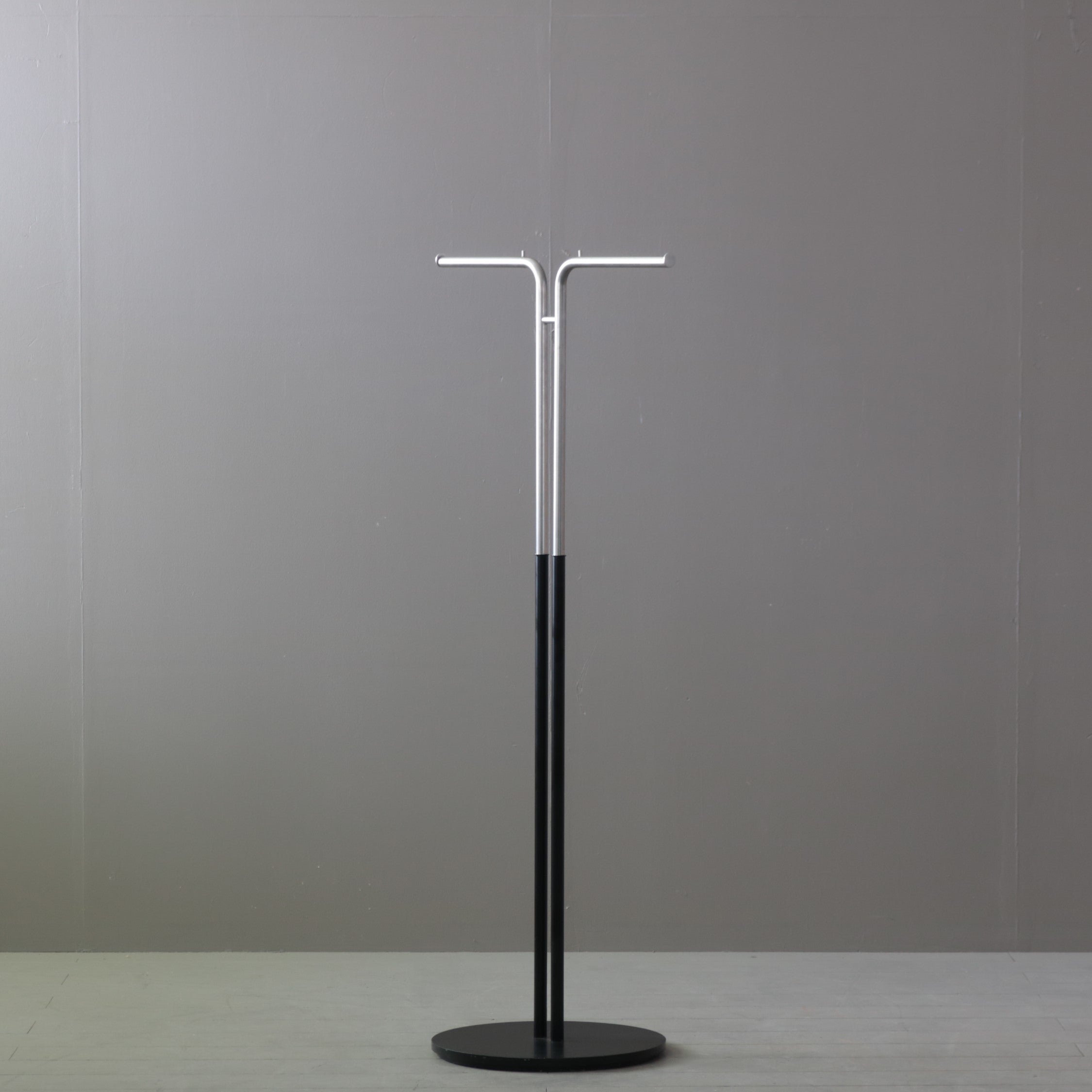 ハンガーラックの通販ならヴィンテージ・アンティーク什器家具の