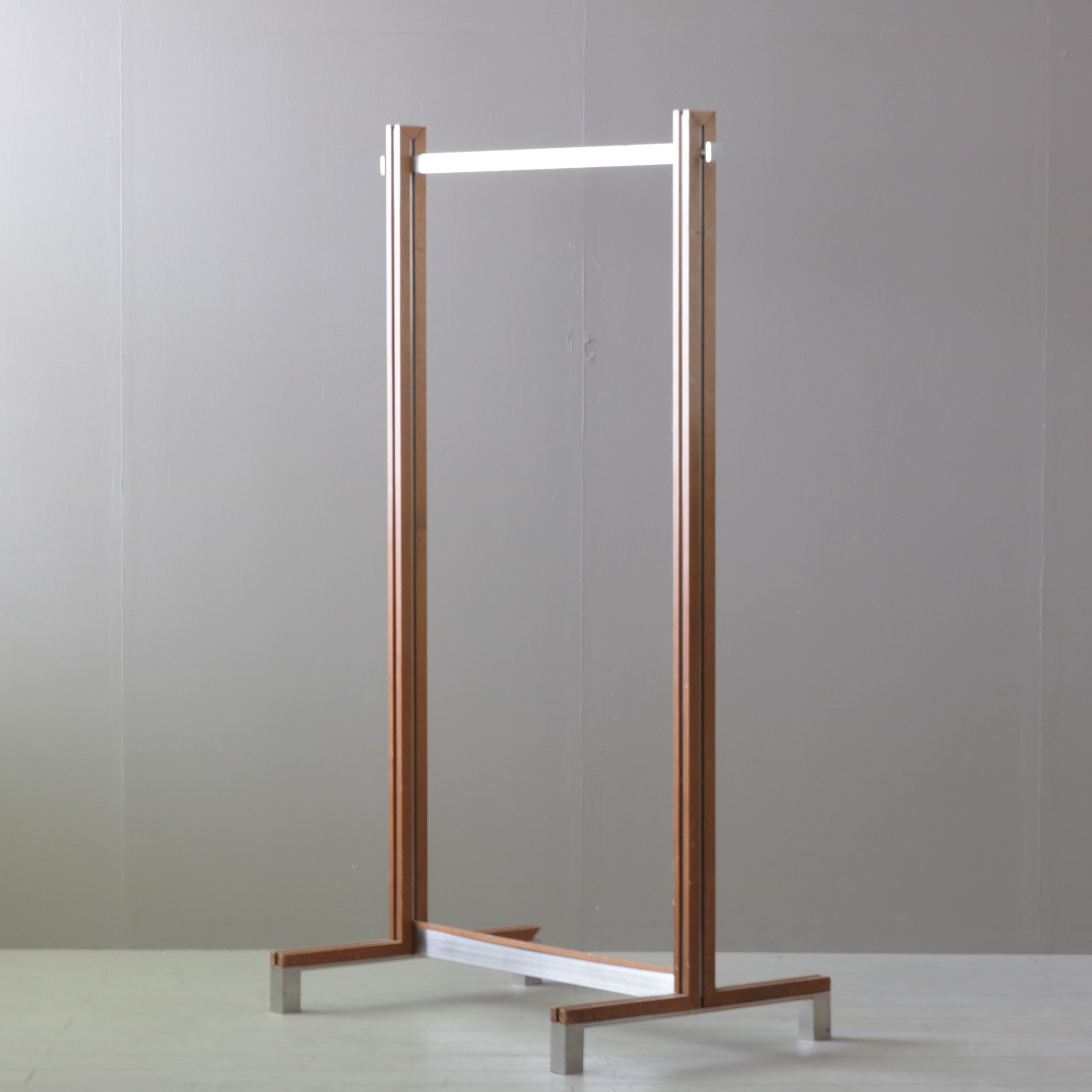 ハンガーラックの通販ならヴィンテージ・アンティーク什器家具のuragami